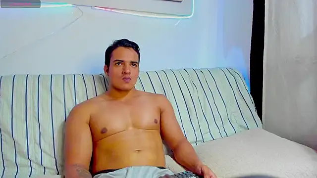 jhon nicolas online show from February 25, 8:07 pm