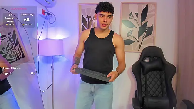 justin payn14 online show from May 26, 11:39 am