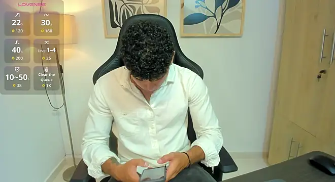 justin payn14 online show from July 22, 12:41 pm