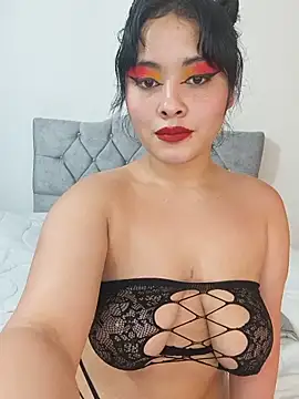 Snapshot of zoe_love18 chatting on May 20, 4:29 am zoe love18 online show from May 20, 4:29 am