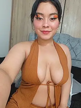 Snapshot of zoe_love18 chatting on June 18, 5:08 am zoe love18 online show from June 18, 5:08 am