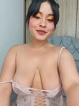 Snapshot of zoe_love18 chatting on July 12, 3:41 am zoe love18 online show from July 12, 3:41 am