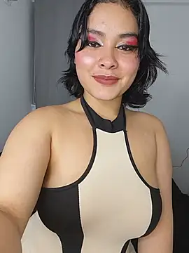 Snapshot of zoe_love18 chatting on July 22, 4:37 am zoe love18 online show from July 22, 4:37 am