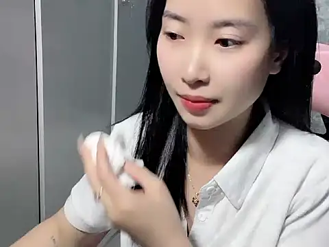 Linne6789 online show from March 8, 5:50 pm