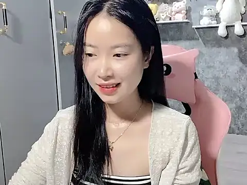 Linne6789 online show from April 24, 2:52 pm