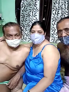 HoneyHush online show from February 7, 7:17 pm