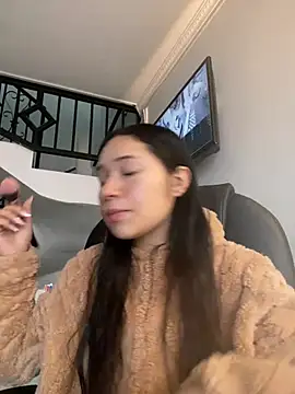 DULCE MARIA EF online show from March 11, 11:49 am