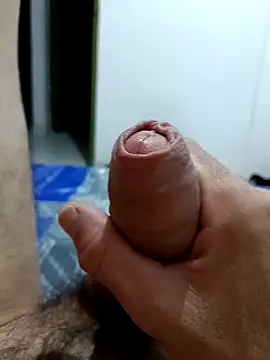 Snapshot of elvergon8721 chatting on March 10, 5:34 am elvergon8721 online show from March 10, 5:34 am