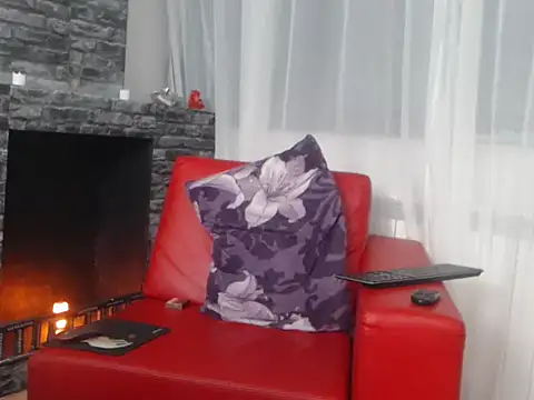 RyanxCole online show from February 7, 10:30 am