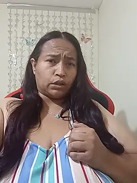 Snapshot of BustySexy_Nataly chatting on June 13, 10:57 am BustySexy Nataly online show from June 13, 10:57 am