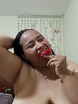 Snapshot of BustySexy_Nataly chatting on June 21, 2:41 pm BustySexy Nataly online show from June 21, 2:41 pm