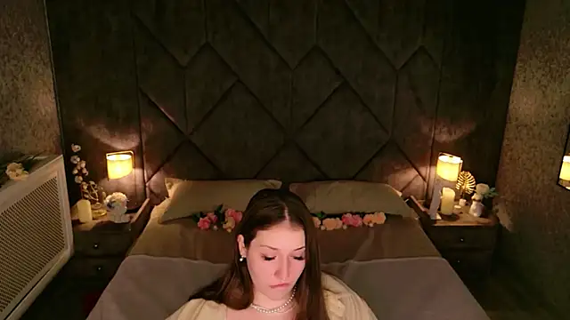 Anora Mills online show from May 14, 5:47 am
