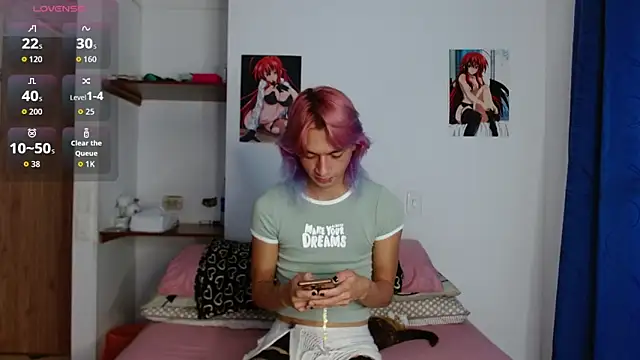 Snapshot of andy_caandy chatting on February 15, 9:33 pm andy caandy online show from February 15, 9:33 pm