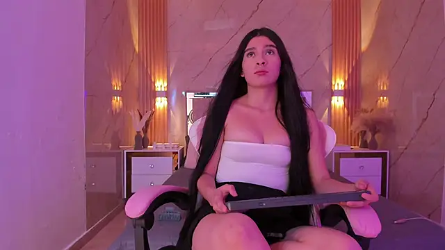 avigail xo online show from February 6, 6:55 pm