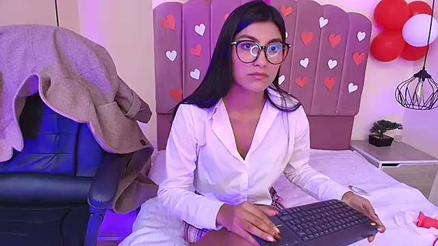 Ateneaaa  online show from February 13, 7:32 pm