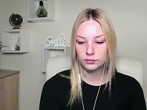 VelvetAngela online show from March 10, 6:40 am