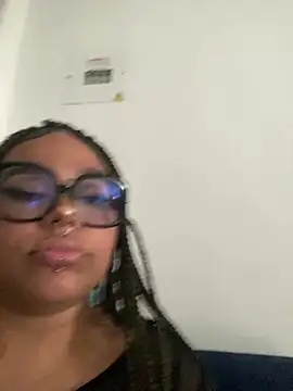 AlahiaFrequency online show from March 4, 9:32 pm