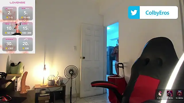 Snapshot of eros_colby chatting on March 1, 10:12 pm eros colby online show from March 1, 10:12 pm