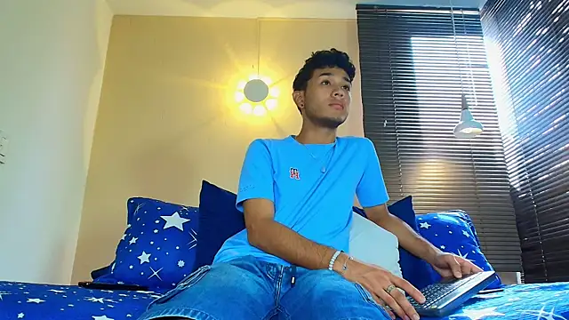 Damon Salvarote S online show from April 24, 1:46 pm
