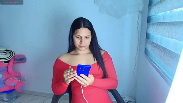alys love online show from July 25, 6:05 pm