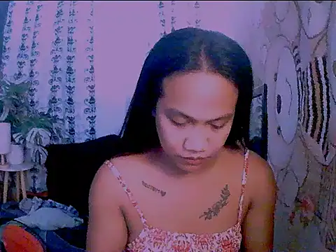 Snapshot of Queen-barbie chatting on June 7, 10:57 pm Queen-barbie online show from June 7, 10:57 pm