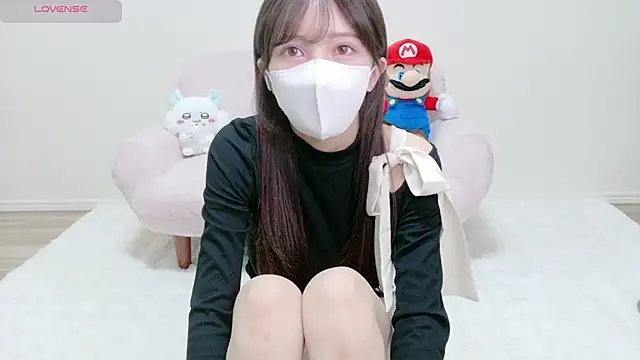 Snapshot of The_Ami_jp chatting on April 2, 7:17 am The Ami jp online show from April 2, 7:17 am