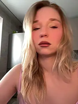 RollDollsi online show from April 25, 4:37 am