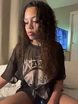 Petite Baddie online show from August 3, 4:22 am