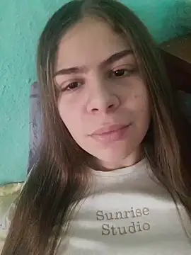 Snapshot of miraevelina chatting on February 2, 1:32 pm miraevelina online show from February 2, 1:32 pm