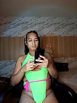 Snapshot of DollyWinter chatting on March 12, 2:23 pm DollyWinter online show from March 12, 2:23 pm