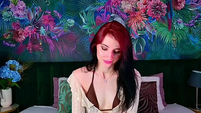 NicoleLuxe online show from July 10, 5:37 pm