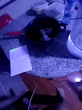 Snapshot of Taboada20 chatting on April 9, 11:04 am Taboada20 online show from April 9, 11:04 am