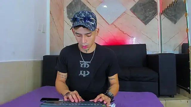 biig boy online show from March 9, 8:13 pm