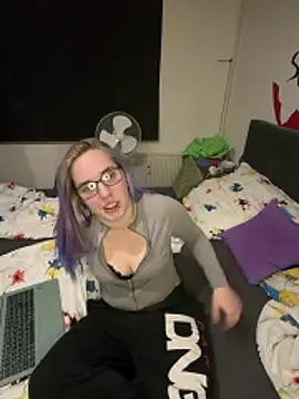 Red desteny online show from March 1, 8:00 pm