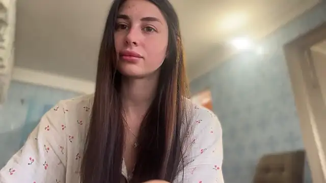 Snapshot of LiluMartiznir chatting on May 15, 5:36 am LiluMartiznir online show from May 15, 5:36 am