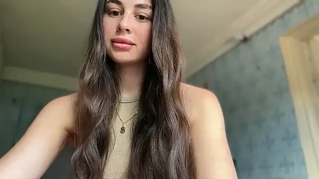 Snapshot of LiluMartiznir chatting on June 8, 11:21 am LiluMartiznir online show from June 8, 11:21 am
