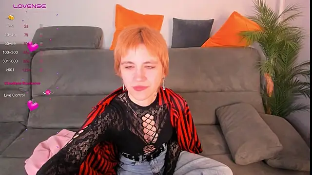 Snapshot of AutumnWhisper chatting on March 2, 8:37 pm AutumnWhisper online show from March 2, 8:37 pm