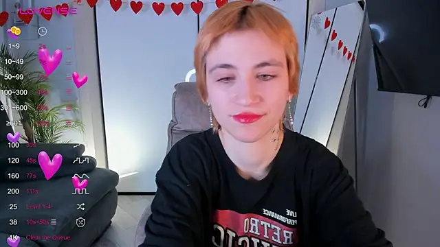 Snapshot of AutumnWhisper chatting on March 7, 9:23 pm AutumnWhisper online show from March 7, 9:23 pm