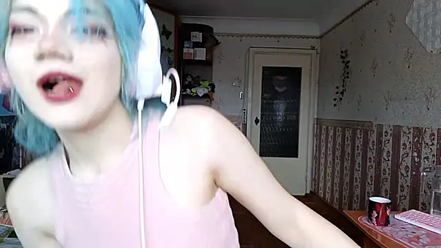 KathernSaulters online show from February 18, 7:04 am