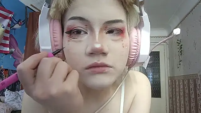 KathernSaulters online show from March 15, 7:03 am