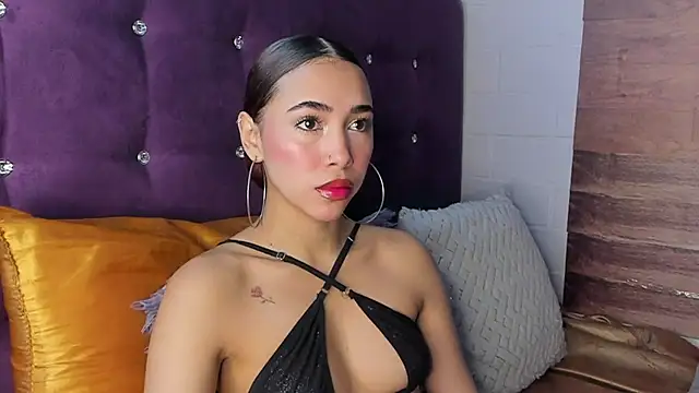 LiaHansson00 online show from July 17, 4:12 pm