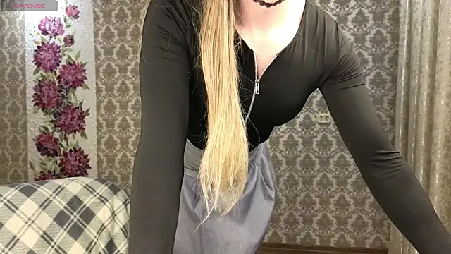 Anna inHear online show from June 26, 6:45 pm