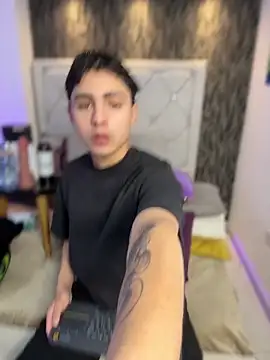 Samu Hott online show from February 9, 8:24 pm