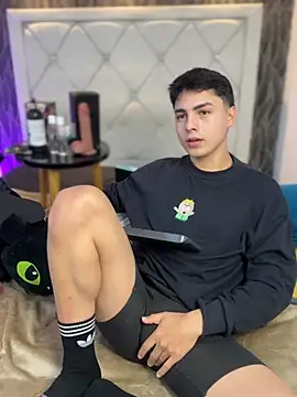 Samu Hott online show from March 11, 8:26 pm