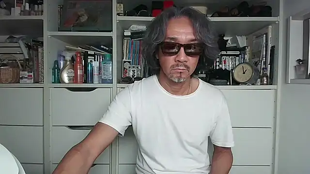 Snapshot of MtaS1 chatting on July 2, 3:51 pm MtaS1 online show from July 2, 3:51 pm