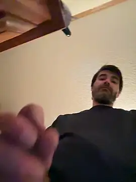 Snapshot of tommattsonn chatting on April 12, 2:16 am tommattsonn online show from April 12, 2:16 am