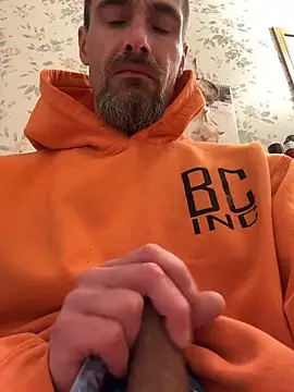 Snapshot of tommattsonn chatting on April 22, 3:57 pm tommattsonn online show from April 22, 3:57 pm