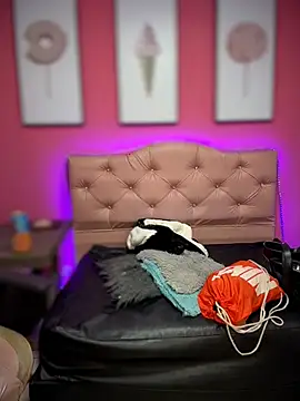 Karolaiin LS online show from March 8, 1:26 pm