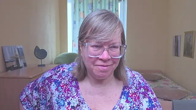 Emma Eclipsee online show from February 12, 8:53 am