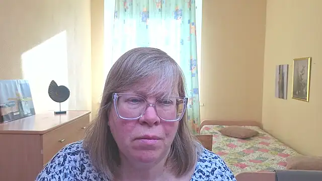 Emma Eclipsee online show from February 18, 11:06 am